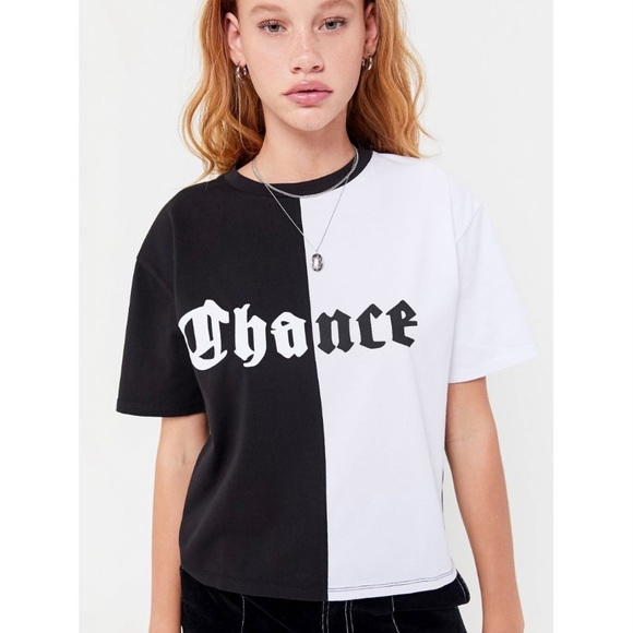NWT Urban Outfitters Graphic T-Shirt - Picture 1 of 4